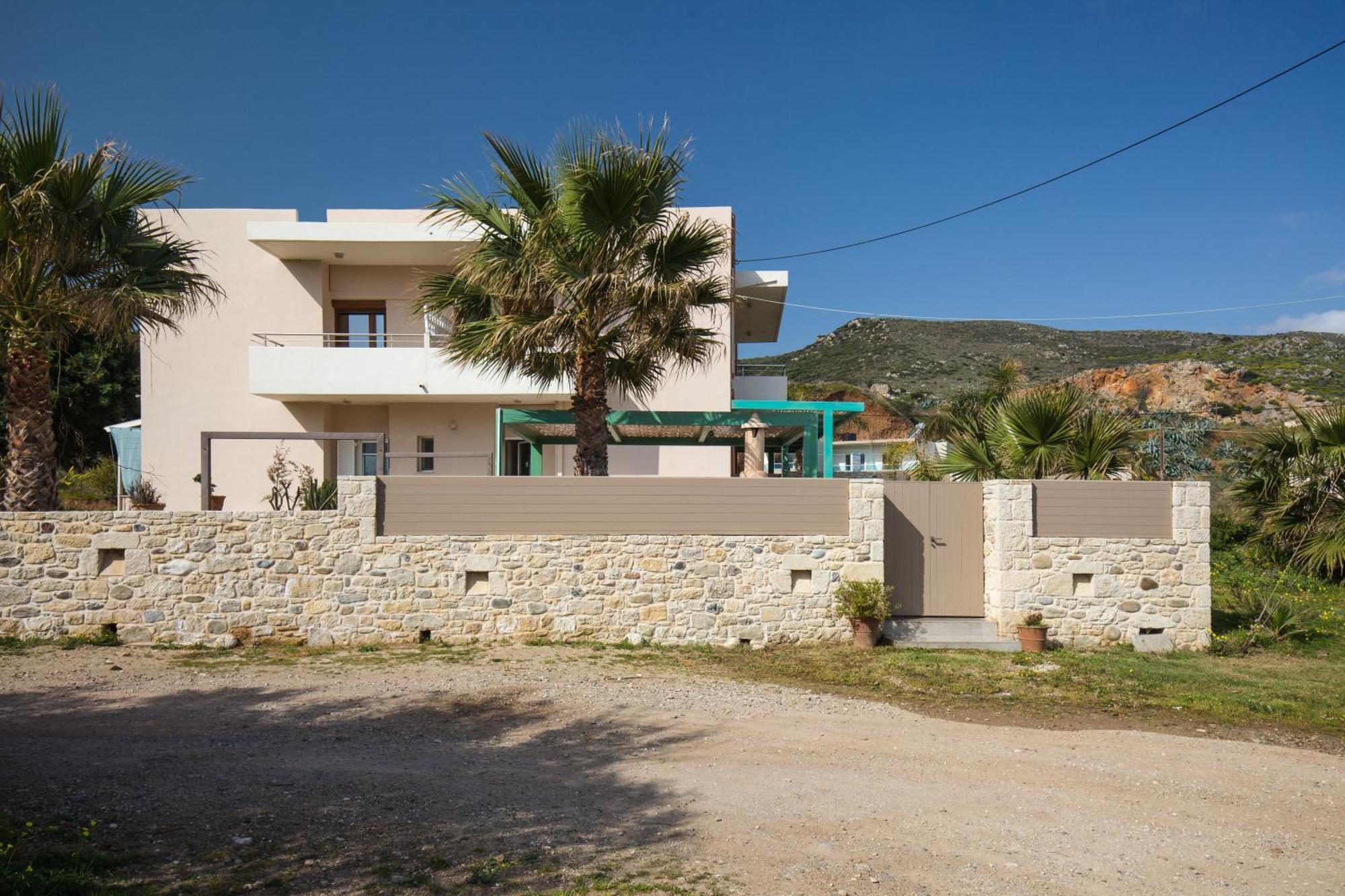 Arodamos Studios & Apts Kíssamos Exteriör bild