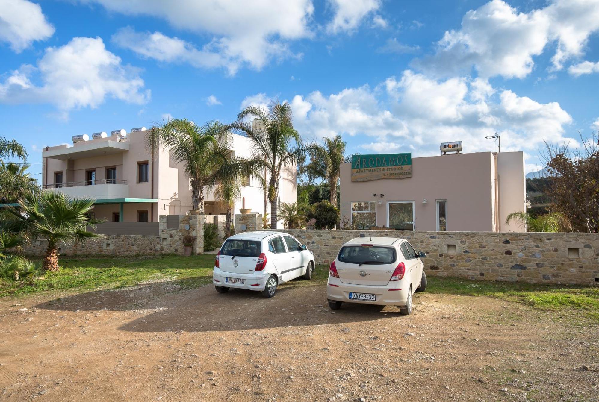 Arodamos Studios & Apts Kíssamos Exteriör bild